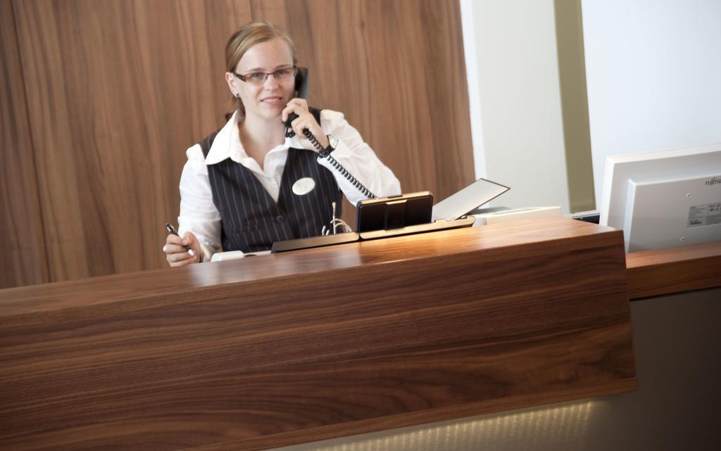 Cityhotel D&C St.Poelten Санкт Пьолтен Екстериор снимка